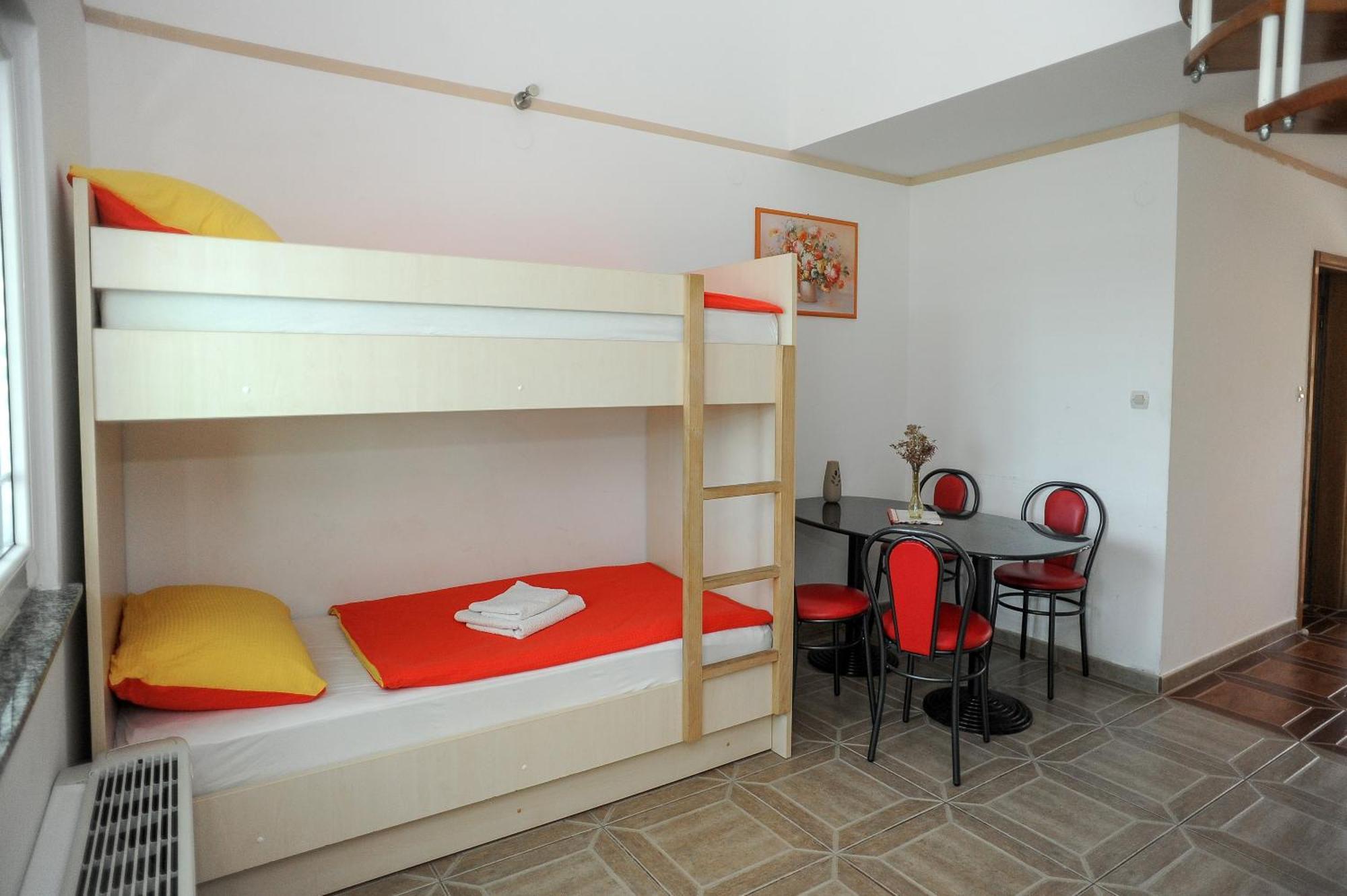 Apartmani Vila Caska Phòng bức ảnh