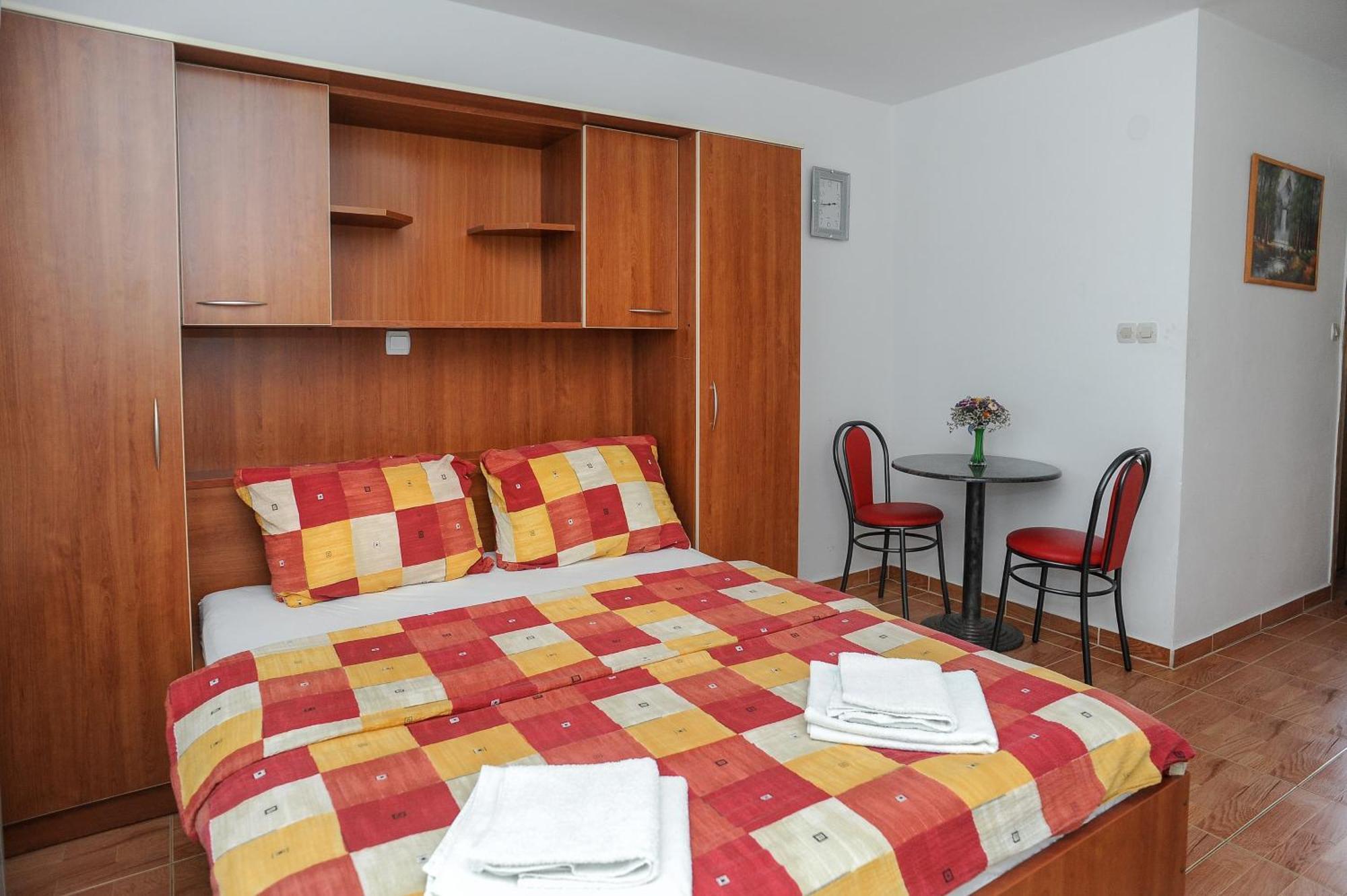 Apartmani Vila Caska Phòng bức ảnh