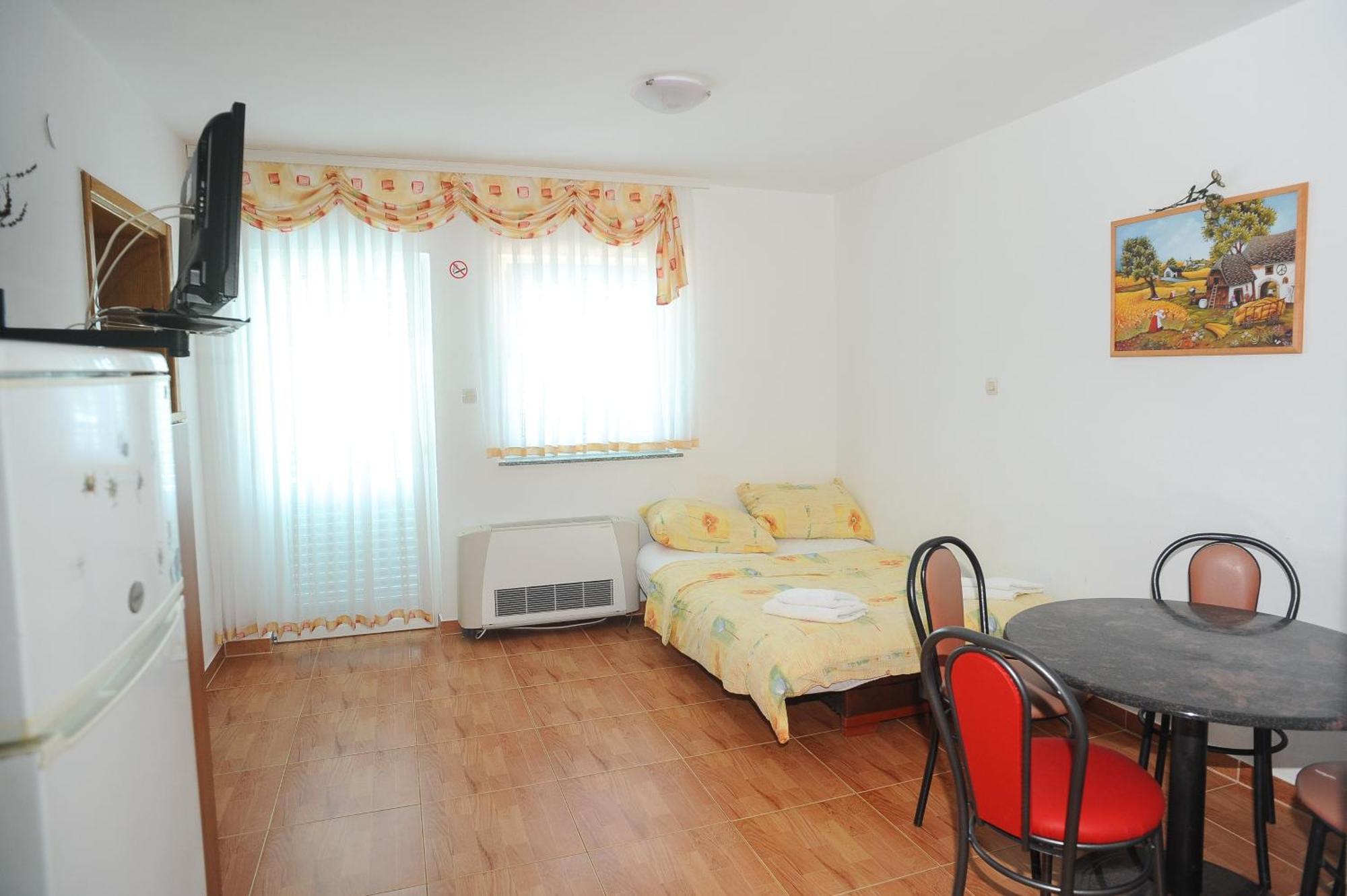Apartmani Vila Caska Phòng bức ảnh
